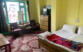 Hotel Embassy